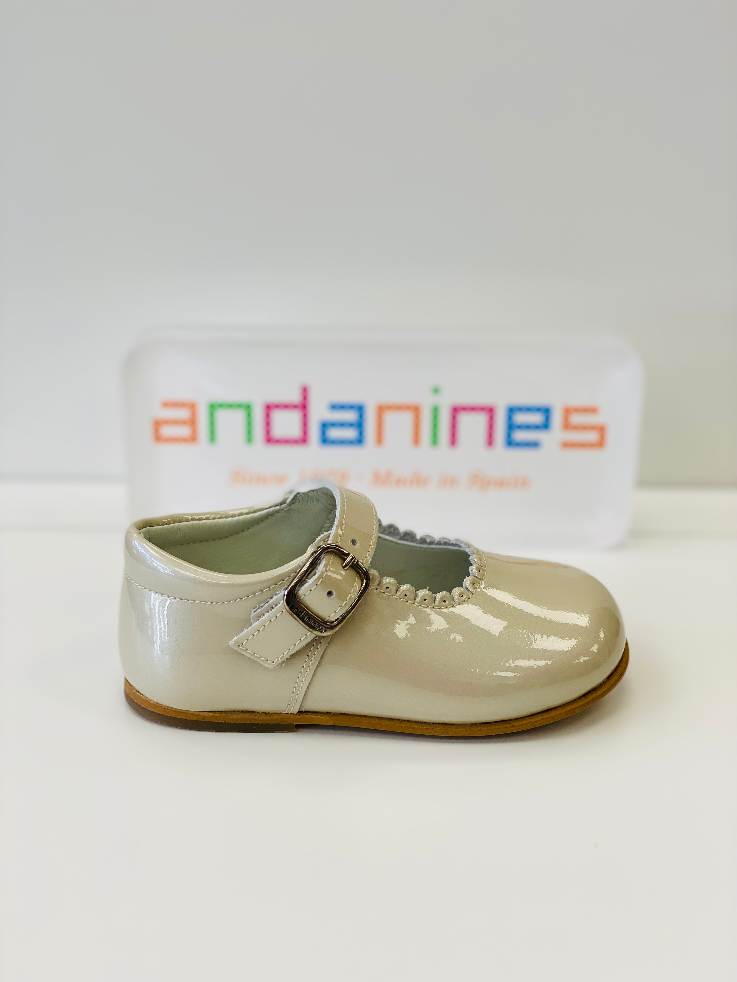 ANDANINES Beige Pearl Girls Patent Leather Mary Jane Shoes