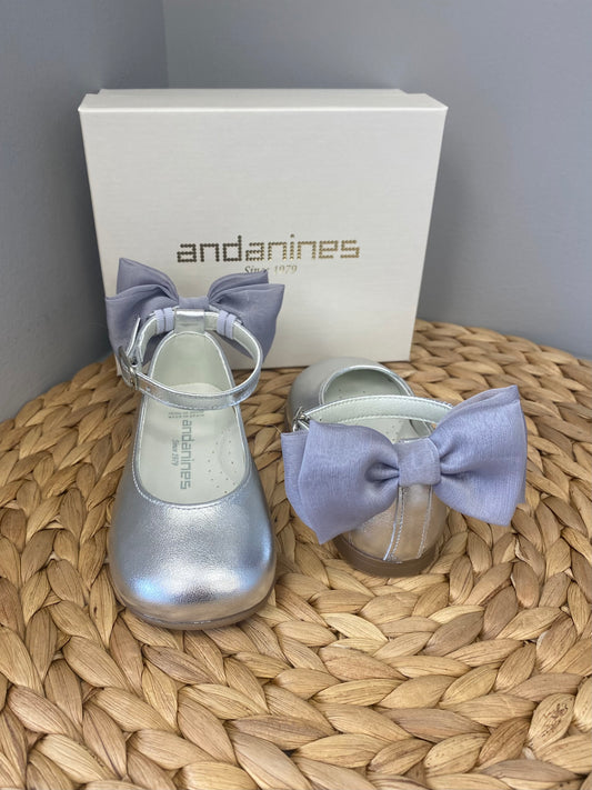 ANDANINES Baby Girls Bow Ankle Strap Silver Leather Shoe