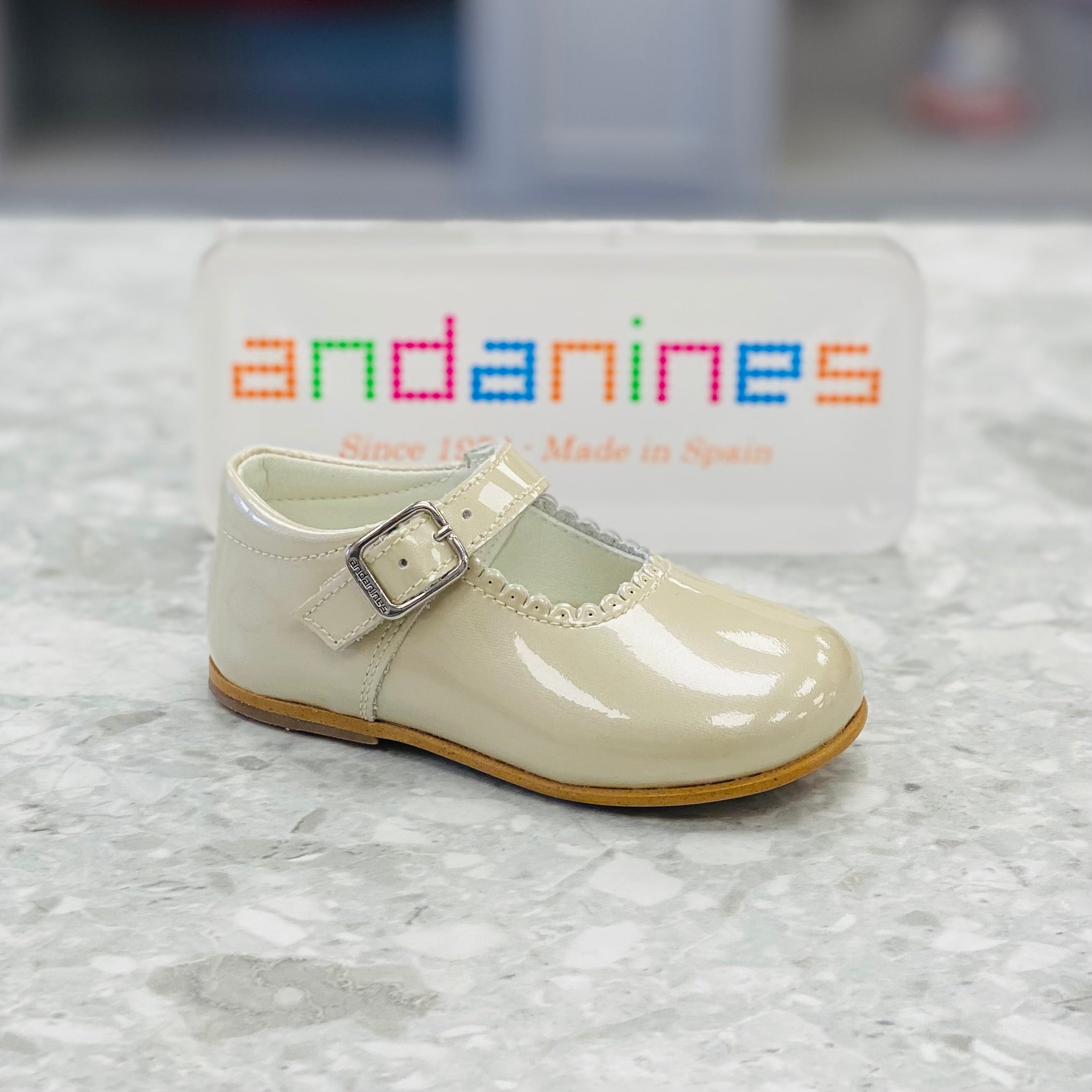 ANDANINES Beige Pearl Girls Patent Leather Mary Jane Shoes