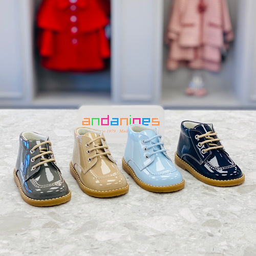 ANDANINES Camel Boys Patent Leather Boots - 222325