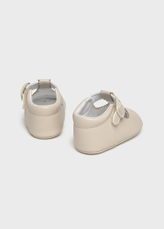 Mayoral boys beige linen pram shoes 9082 - alternate view