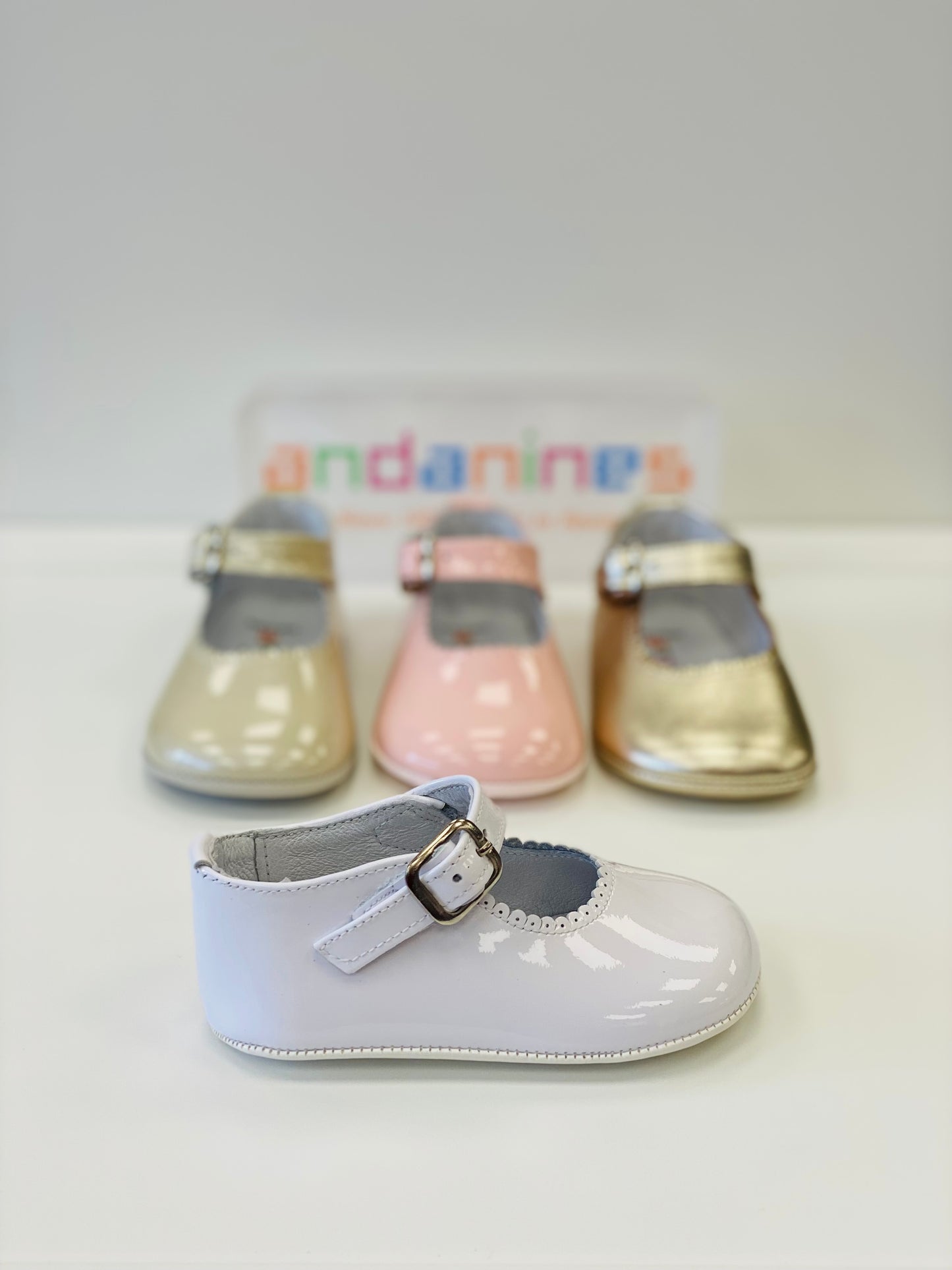 ANDANINES Baby Girls White Patent Leather Mary Jane Pram Shoes