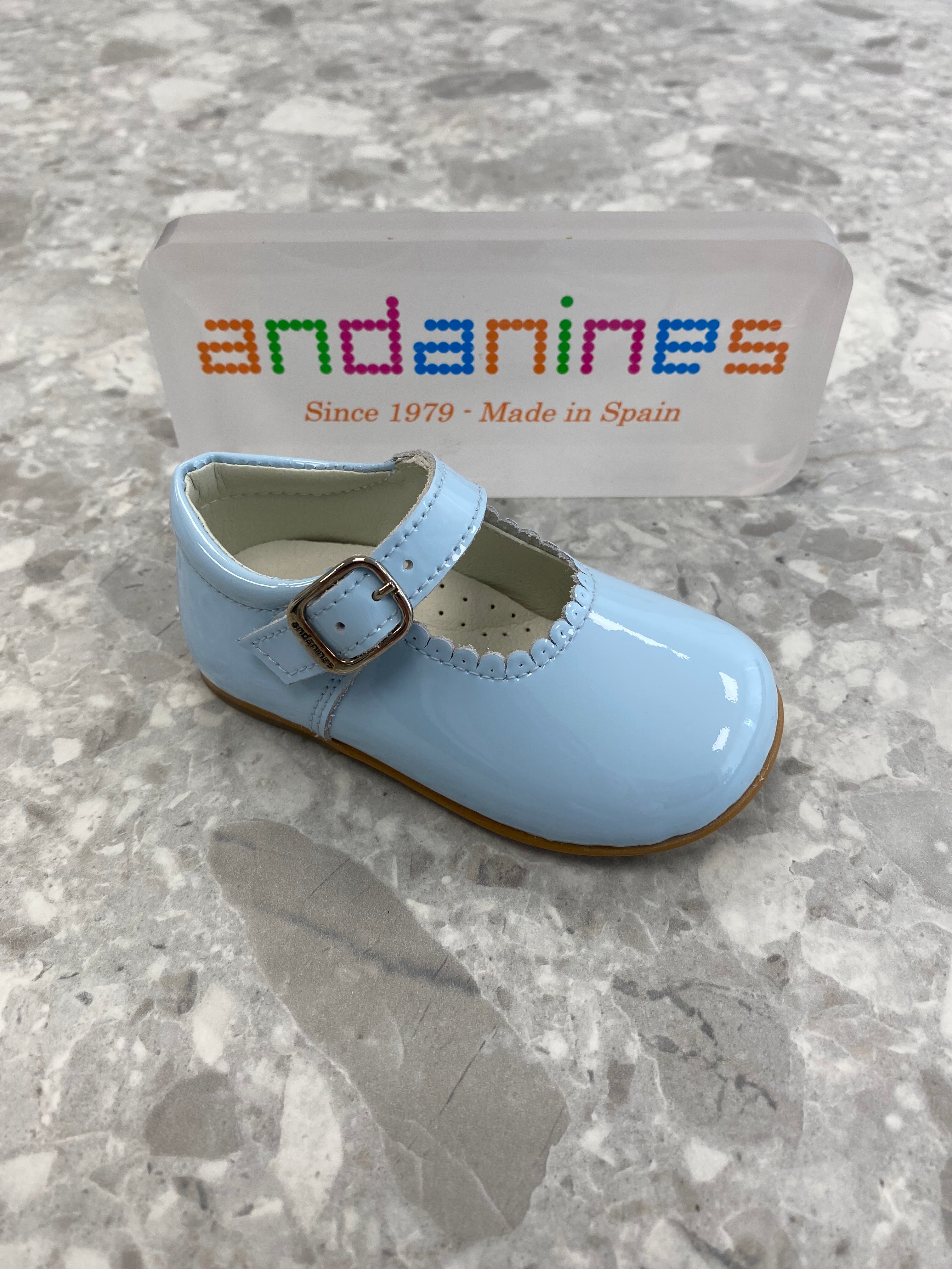 Andanines blue patent leather girls Mary Jane shoes with adjustable buckle fastening, handcrafted in Spain