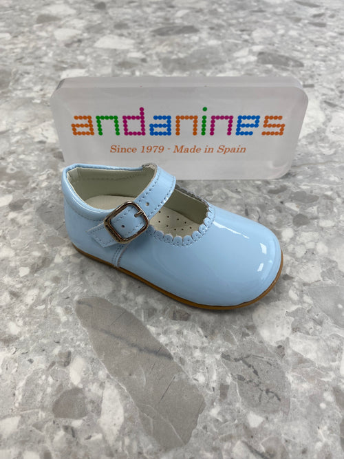 Andanines blue patent leather girls Mary Jane shoes with adjustable buckle fastening, handcrafted in Spain