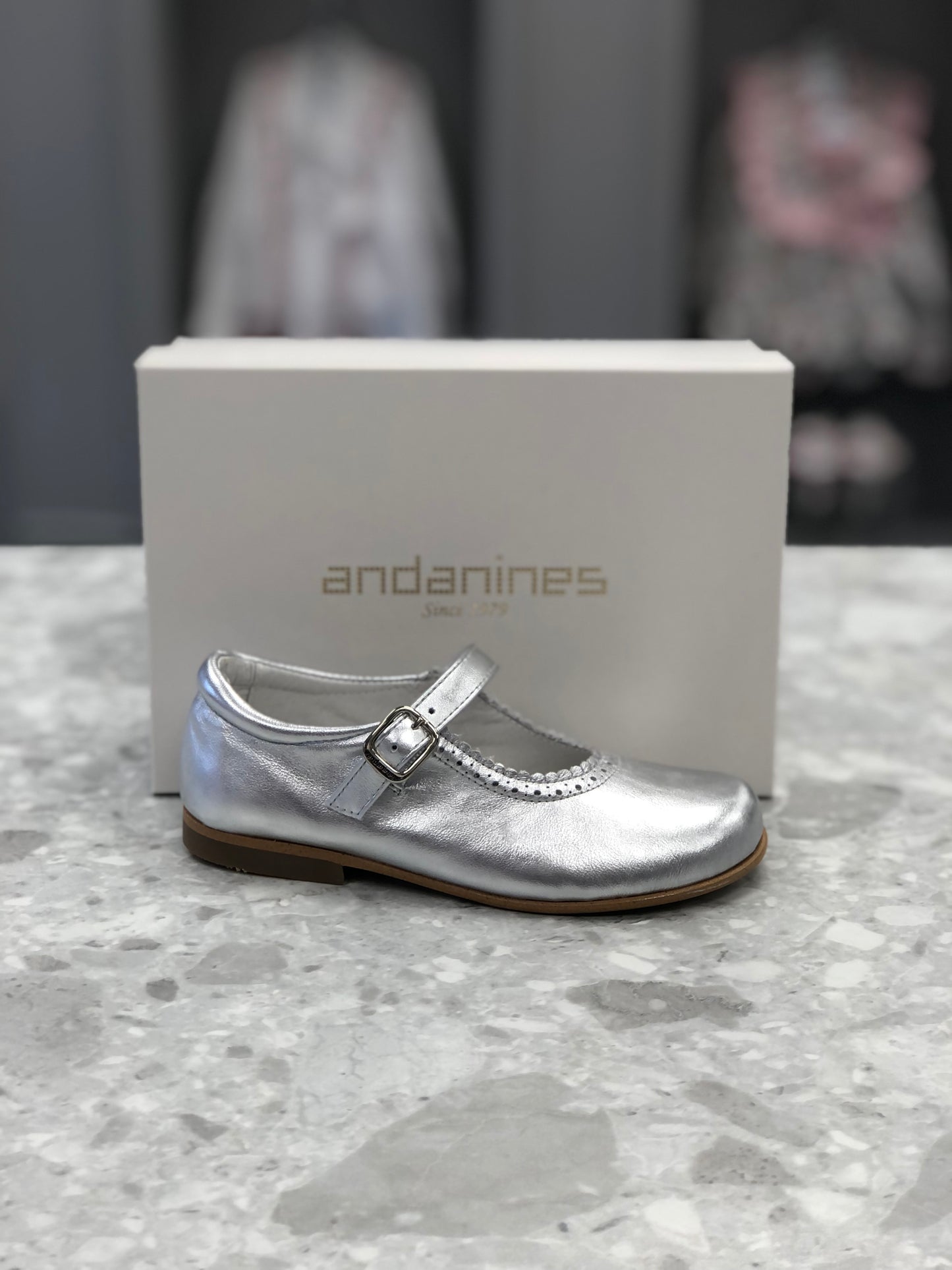 ANDANINES Silver Leather Girls Mary Jane Shoes