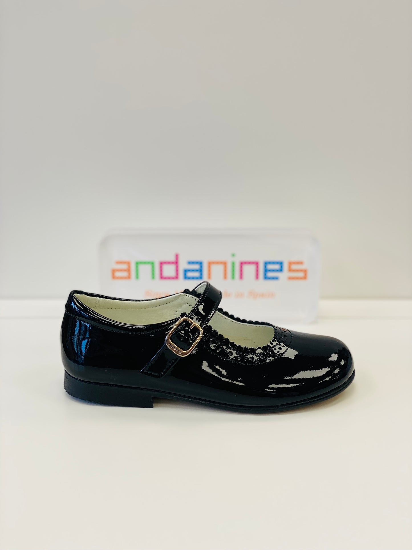 ANDANINES Girls Black Patent Leather Mary Jane Shoes