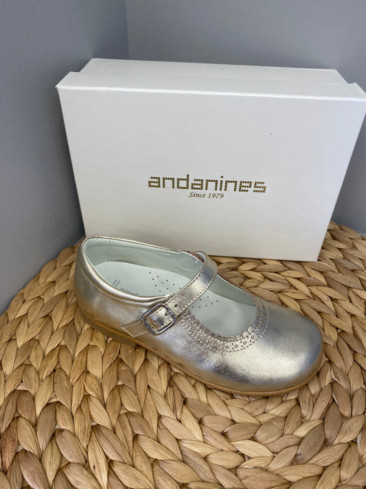 ANDANINES Girls Mary Jane Gold Leather Shoe