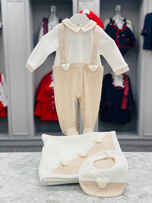 Deolinda Woody beige baby collection - coordinating outfit and accessories