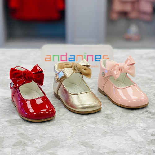 ANDANINES Gold Girls High Back Leather Shoe with Velvet Bow
