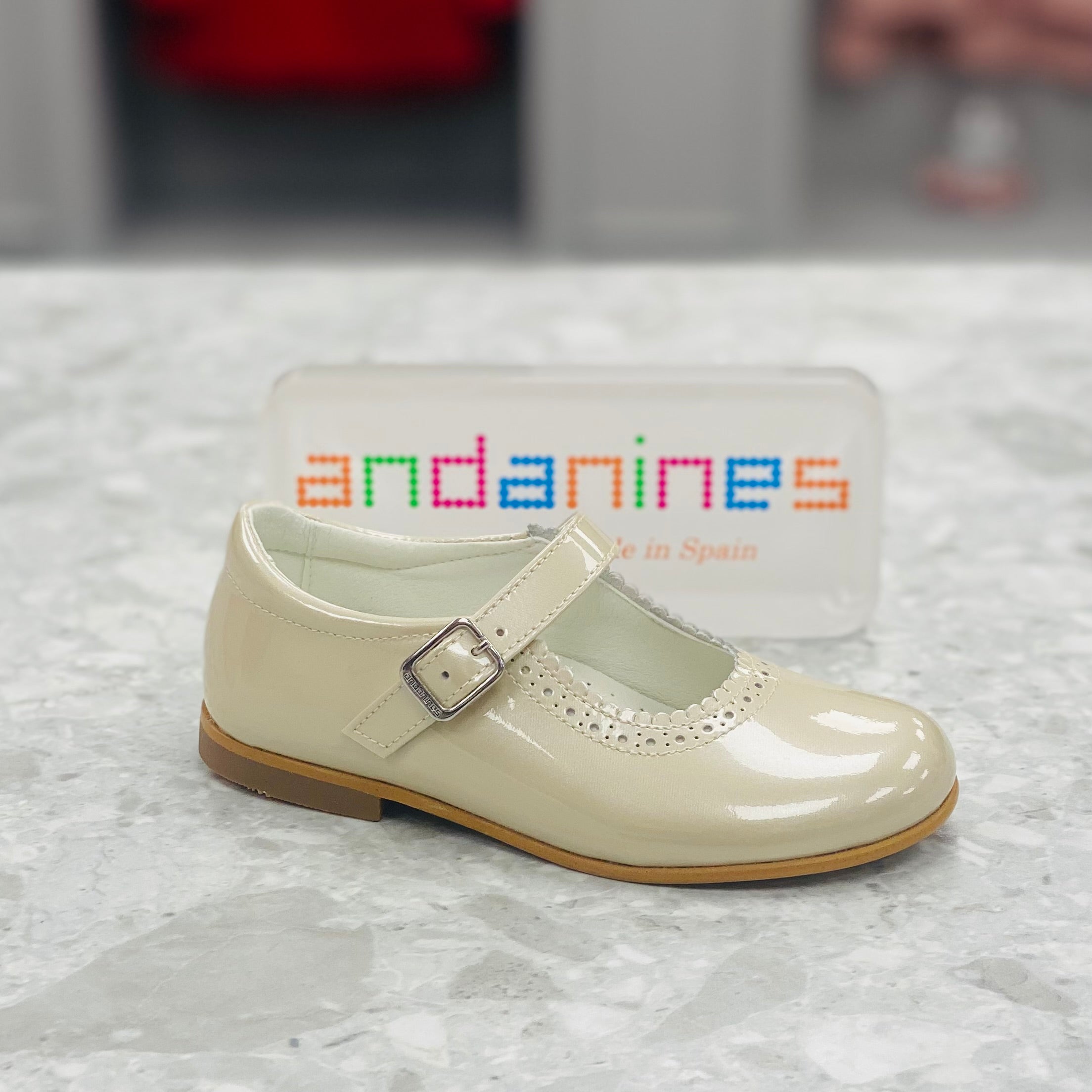 ANDANINES Beige Pearl Girls Patent Leather Mary Jane Shoes