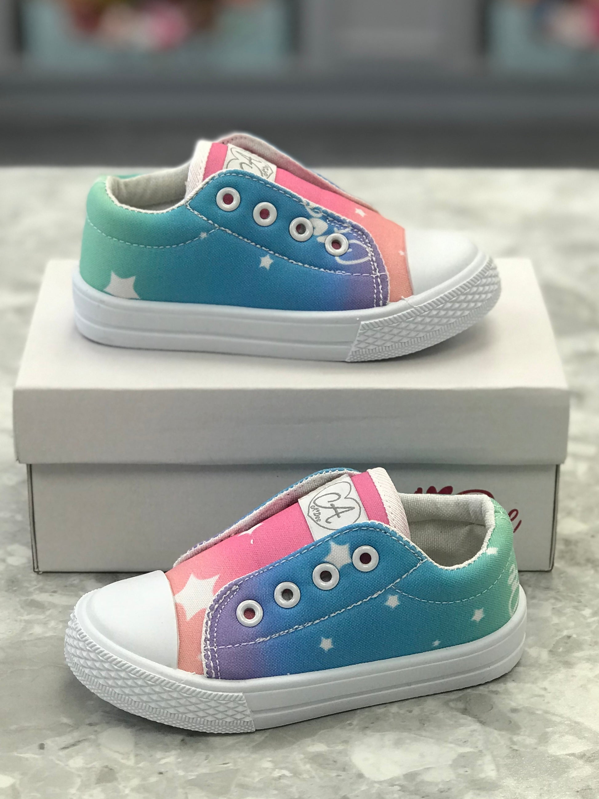 DEE Girls Rainbows & Unicorns Canvas Trainers - NON RETURNABLE