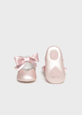 Mayoral baby girls tulip rose bow pram shoes, front and soft sole view