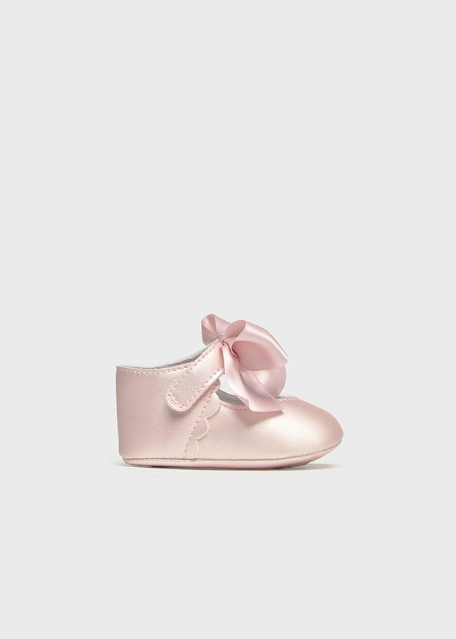 Mayoral baby girls tulip rose Mary Jane pram shoe, side view