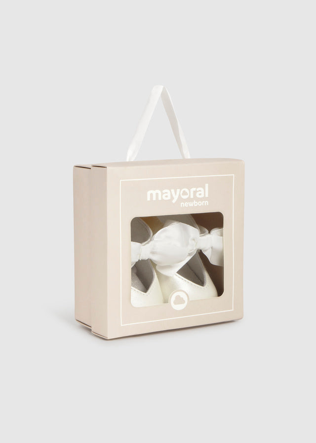 Mayoral white bow pram shoes presented in newborn gift box