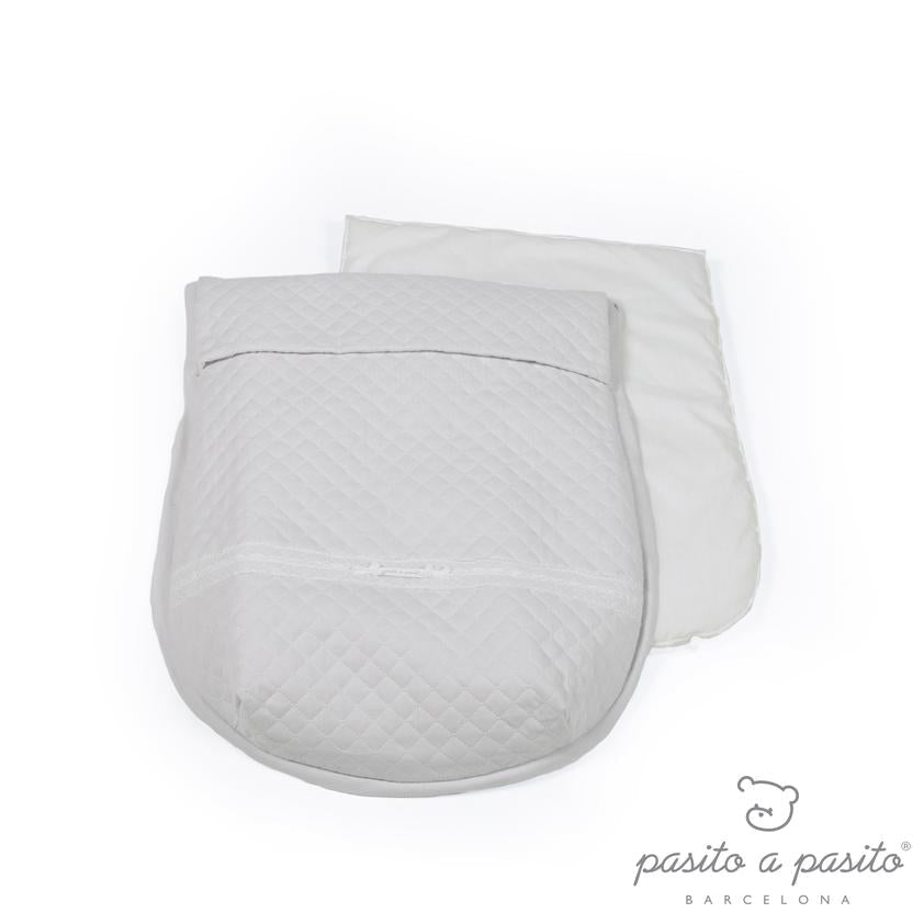 Pasito a Pasito Grey Oxford Universal Footmuff at Ninos Y Ninas 4