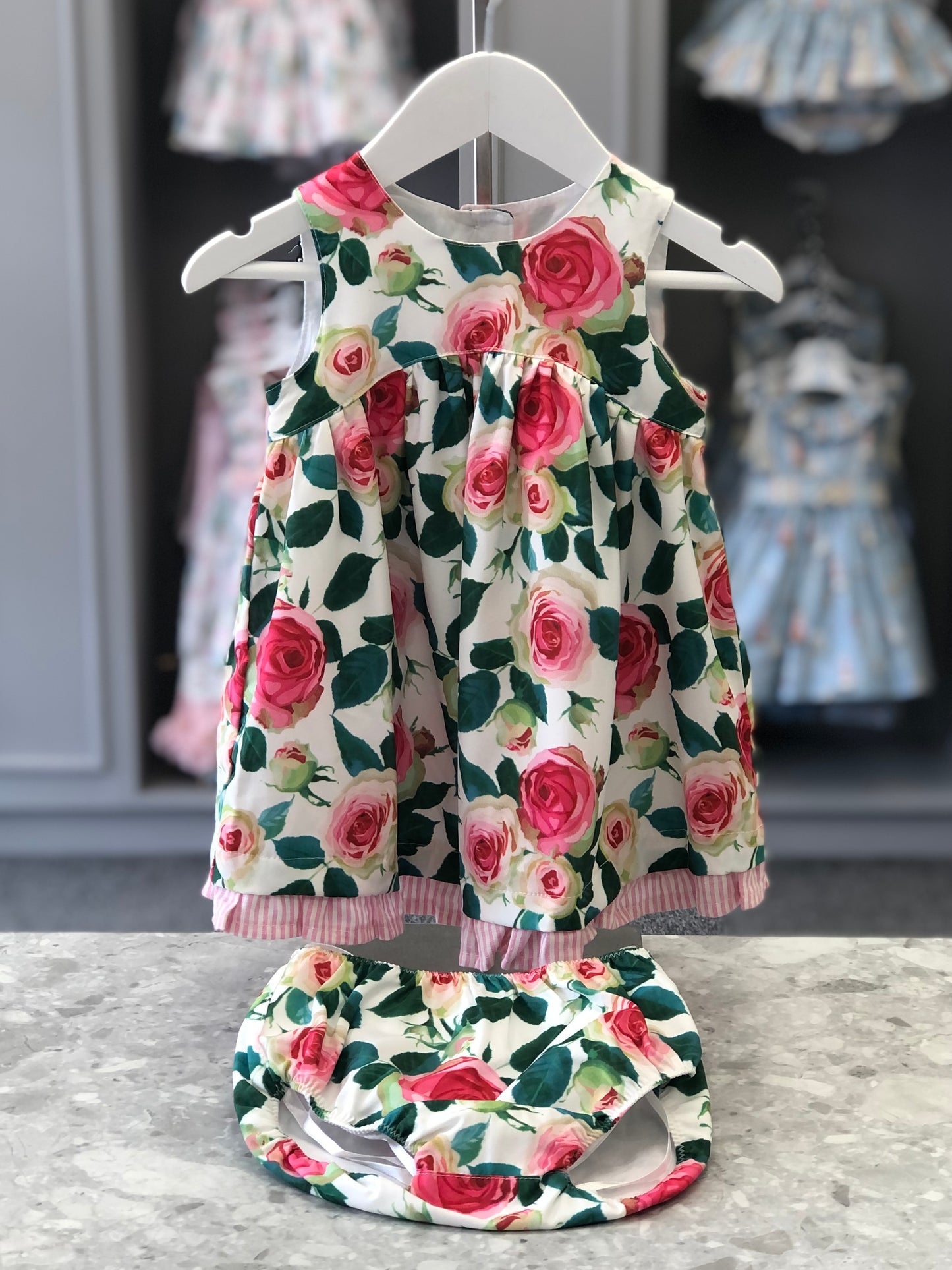 PAN CON CHOCOLATE Pink & Green Rose Print Baby Girls Dress & Knickers