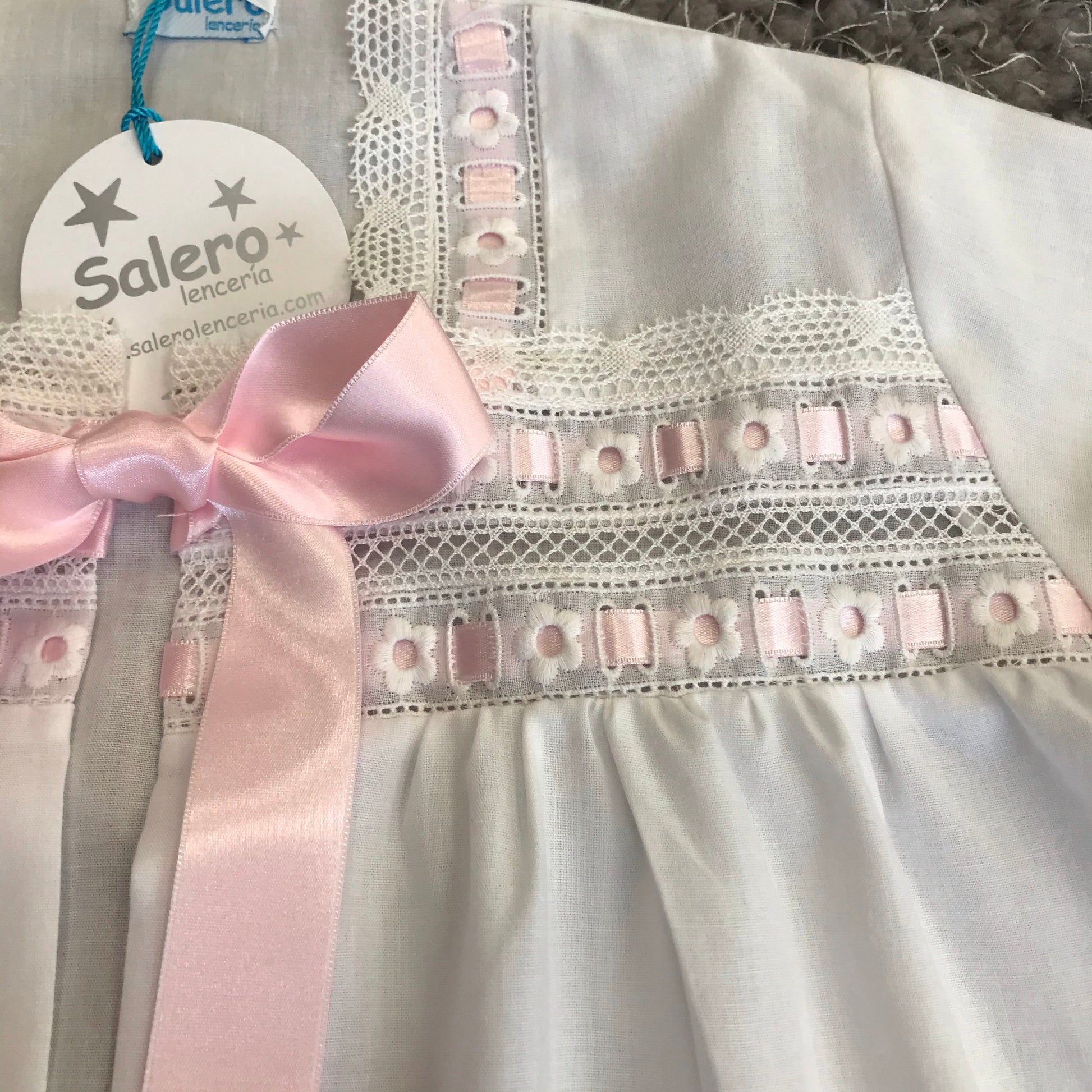 Salero Lenceria Lily White & Pink Dressing Gown